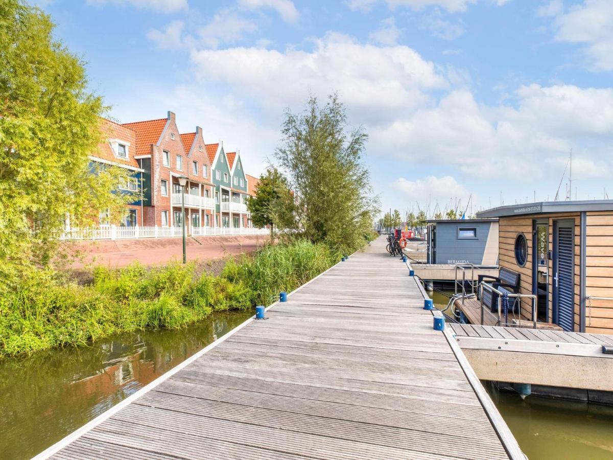Comfortable Houseboat In Volendam Marina Exterior foto