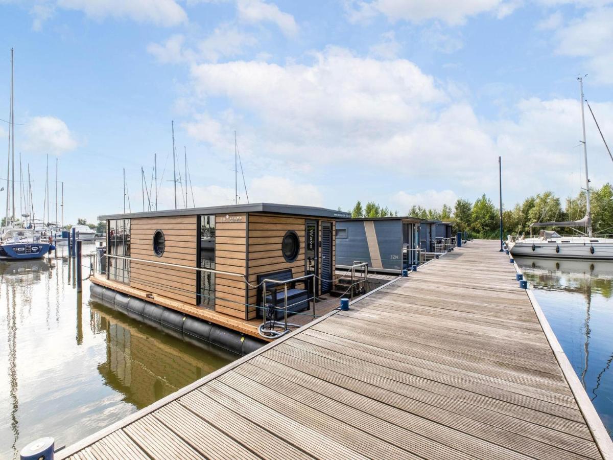 Comfortable Houseboat In Volendam Marina Exterior foto